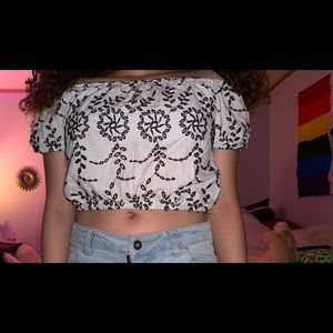 Black and white shoulder crop top